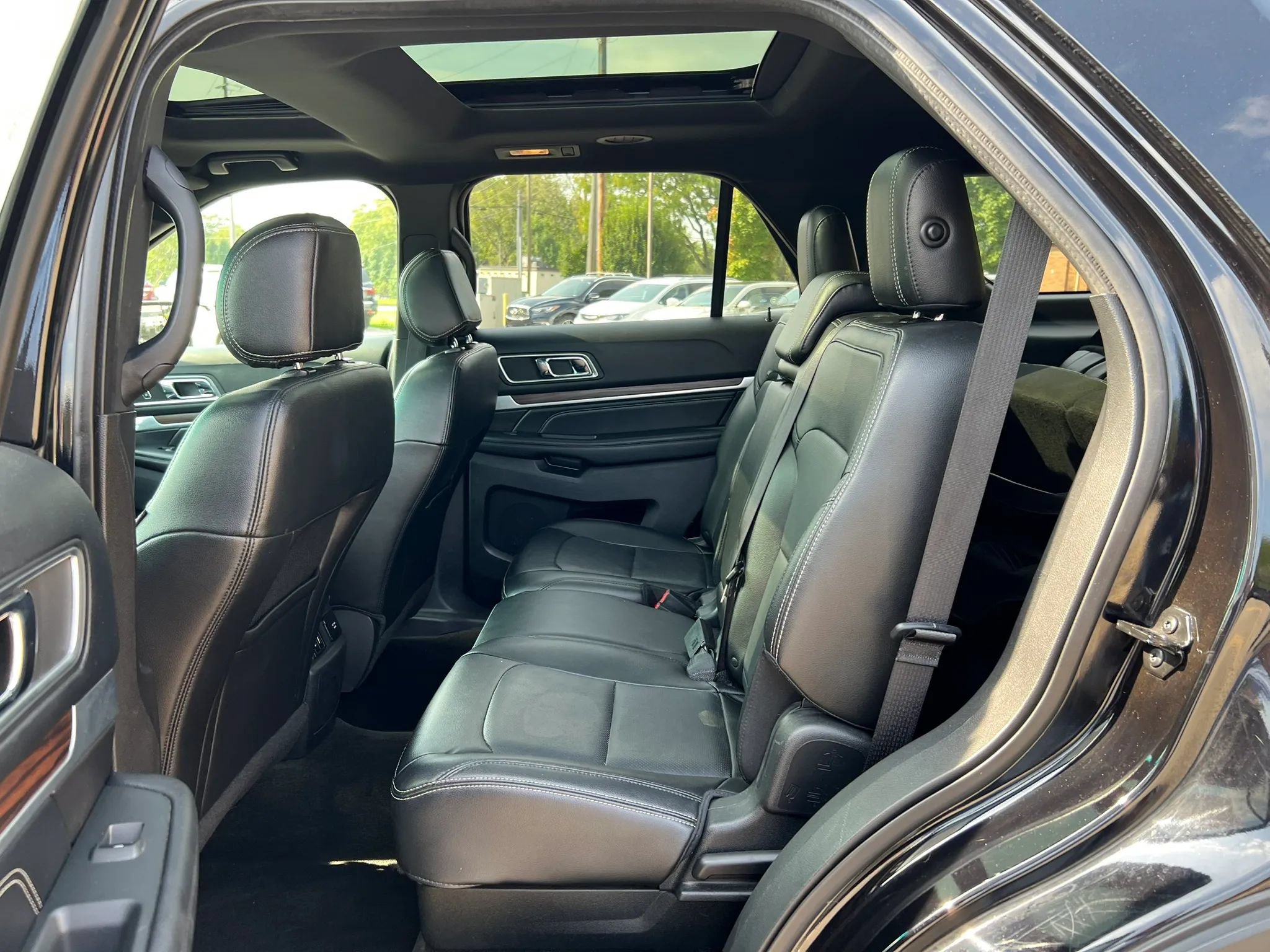Used 2016 Ford Explorer Limited AWD/4WD image 28