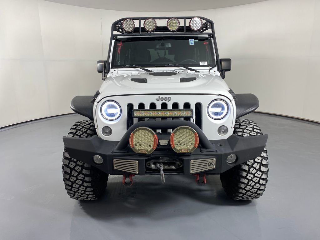 Used 2014 Jeep Wrangler Unlimited Rubicon w/ Connectivity Group image 2