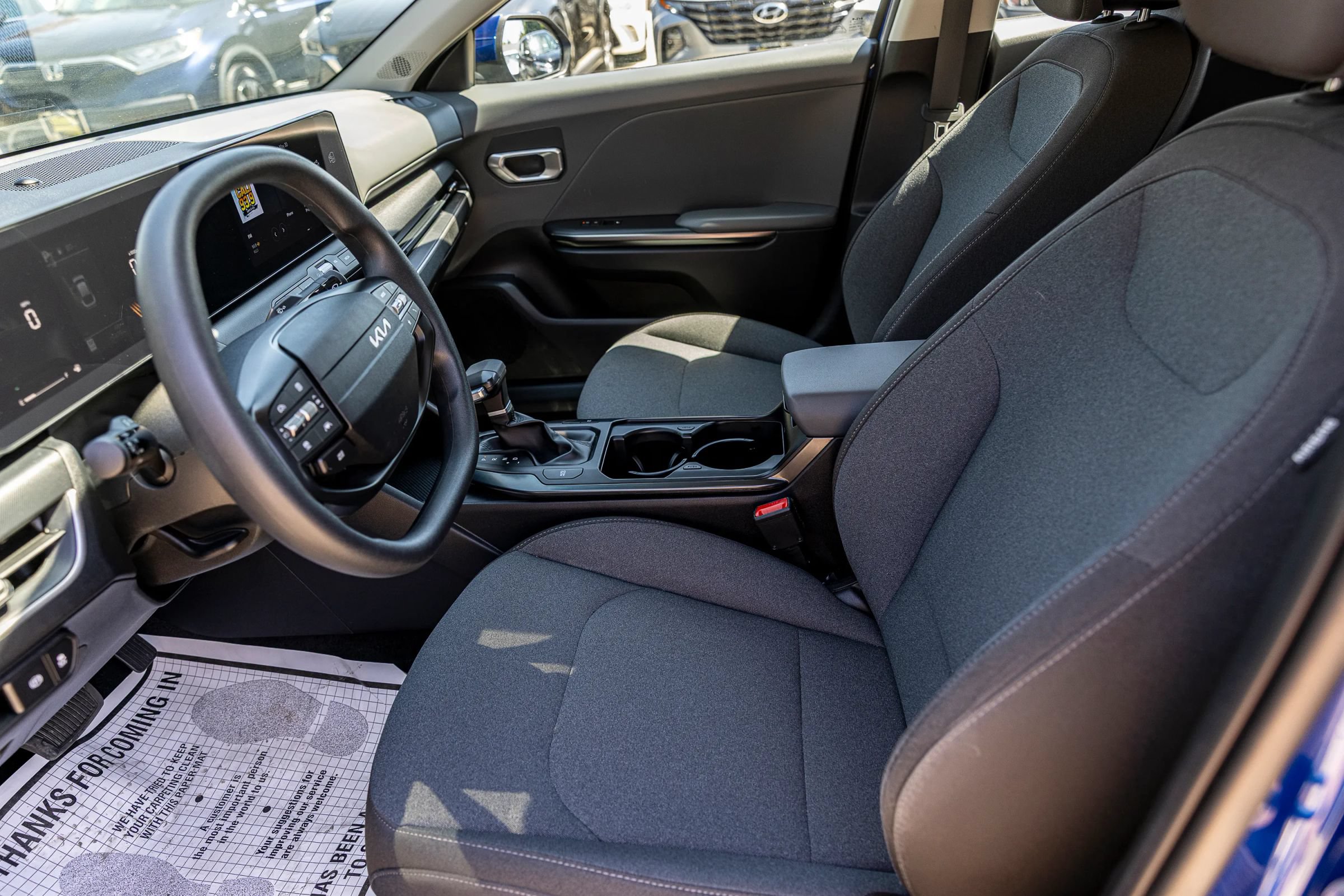 Used 2025 Kia K4 FWD image 21