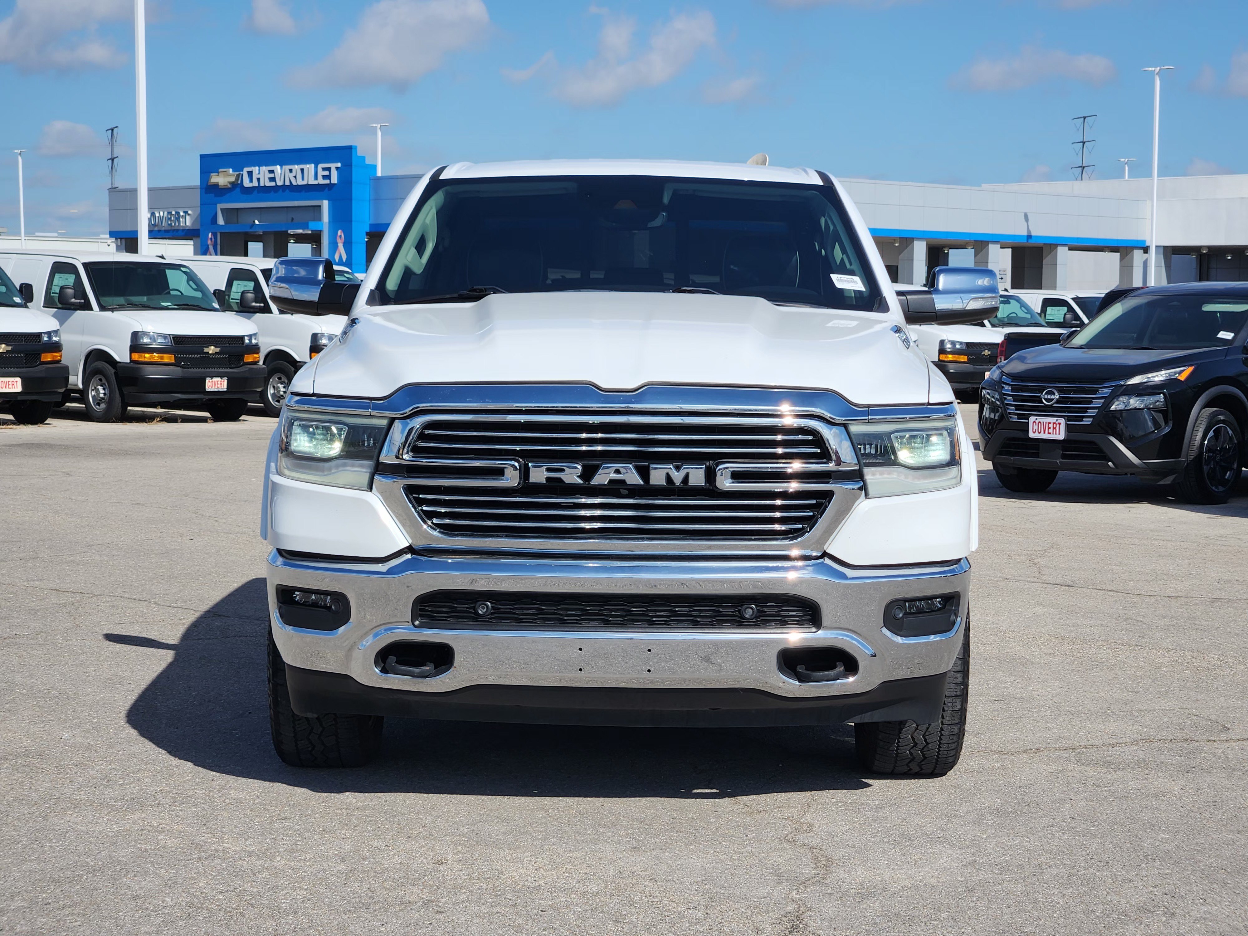 Used 2022 RAM 1500 Laramie AWD/4WD image 2