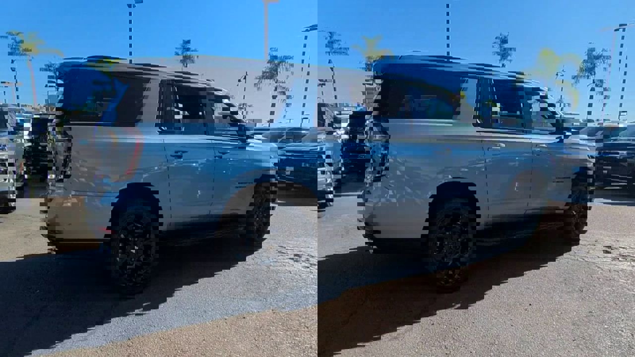 New 2026 Chevrolet Suburban RST image 68