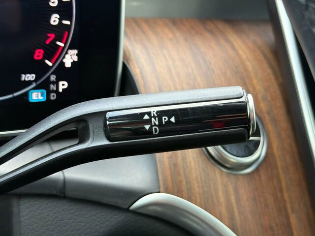 Used 2025 Mercedes-Benz GLC 350e 4MATIC image 27