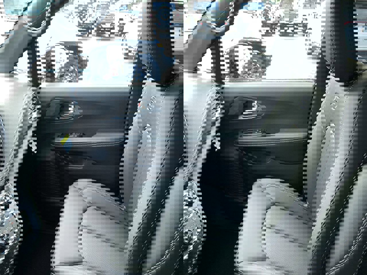 New 2026 Chrysler Pacifica Select w/ S Appearance Package image 32