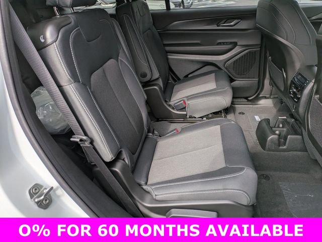 New 2025 Jeep Grand Cherokee L Laredo w/ Luxury Tech Group I image 28