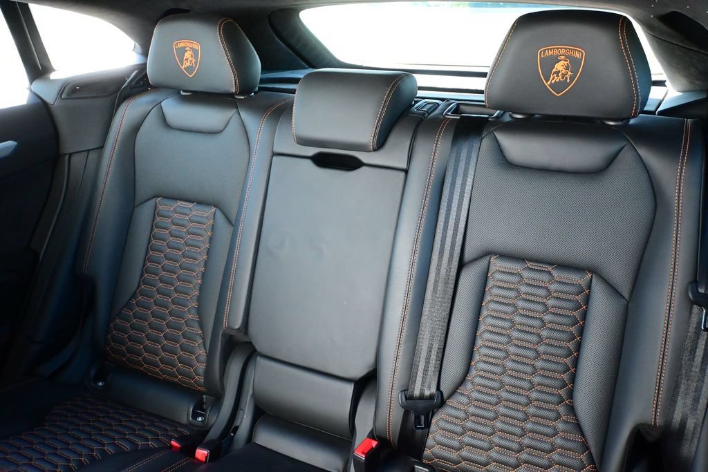 Used 2020 Lamborghini Urus AWD/4WD image 25