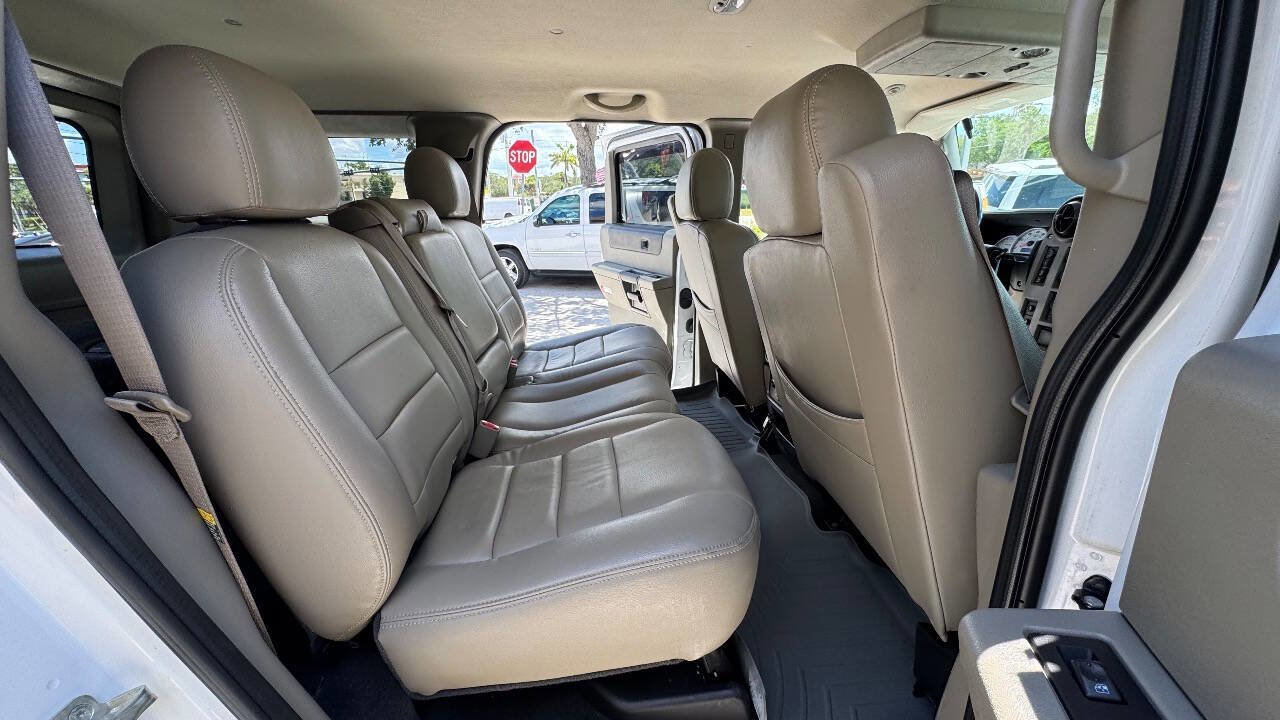 Used 2004 HUMMER H2 w/ Preferred Equipment Group image 11