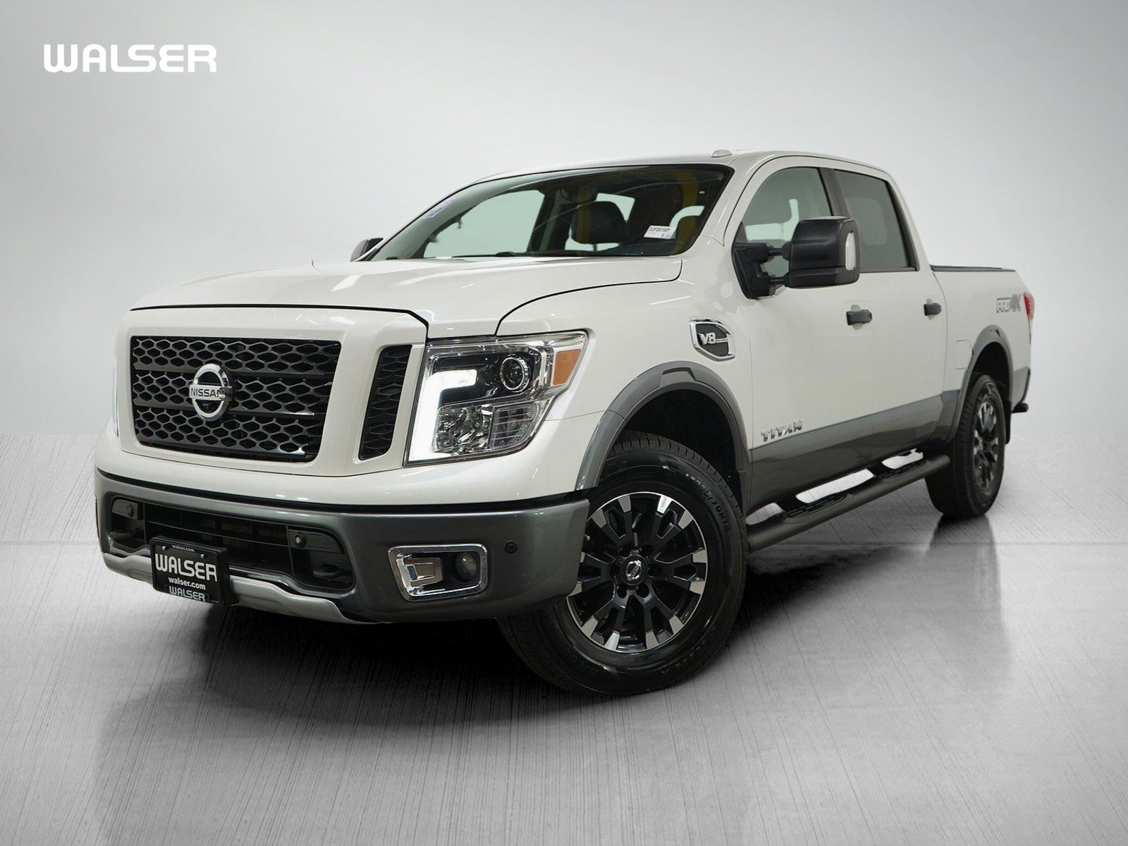 Used 2017 Nissan Titan PRO-4X AWD/4WD image 1