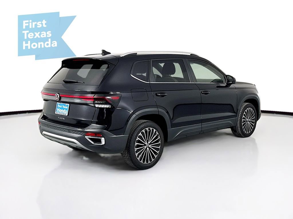 Used 2025 Volkswagen Taos SE image 7