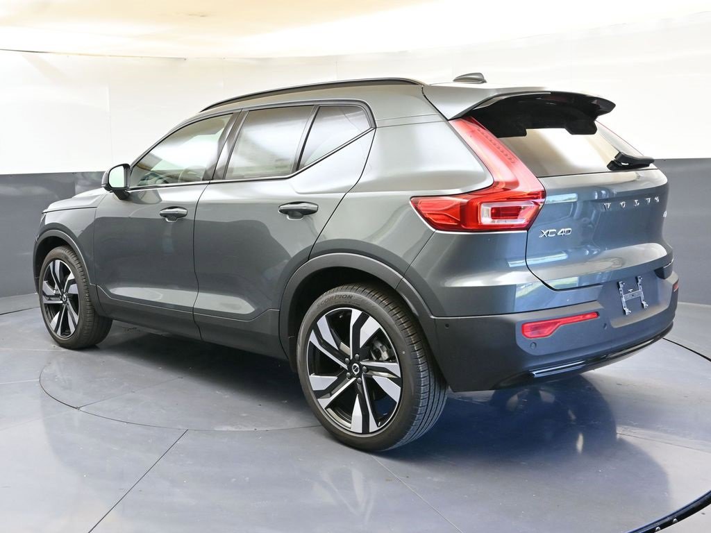 New 2026 Volvo XC40 B5 Ultra w/ Protection Package Premier image 3