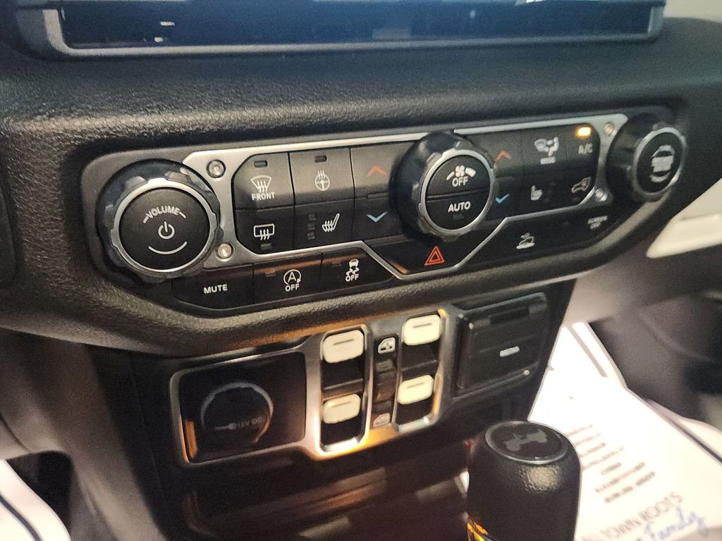 Used 2024 Jeep Wrangler Unlimited Sport AWD/4WD image 22