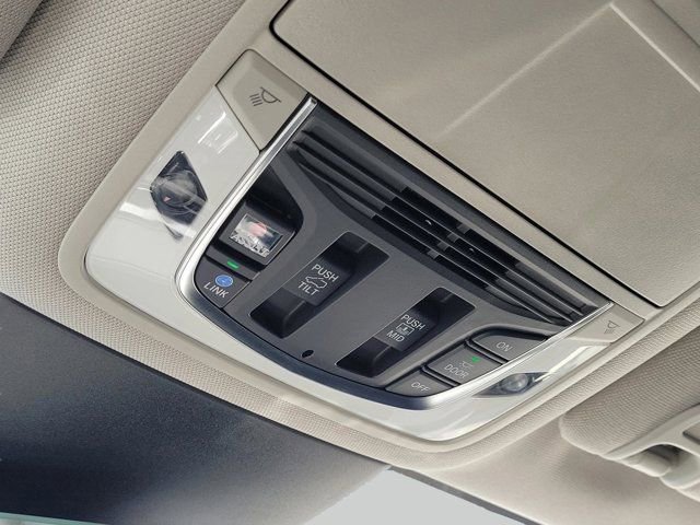 Certified 2024 Acura MDX FWD w/ Technology Package image 31