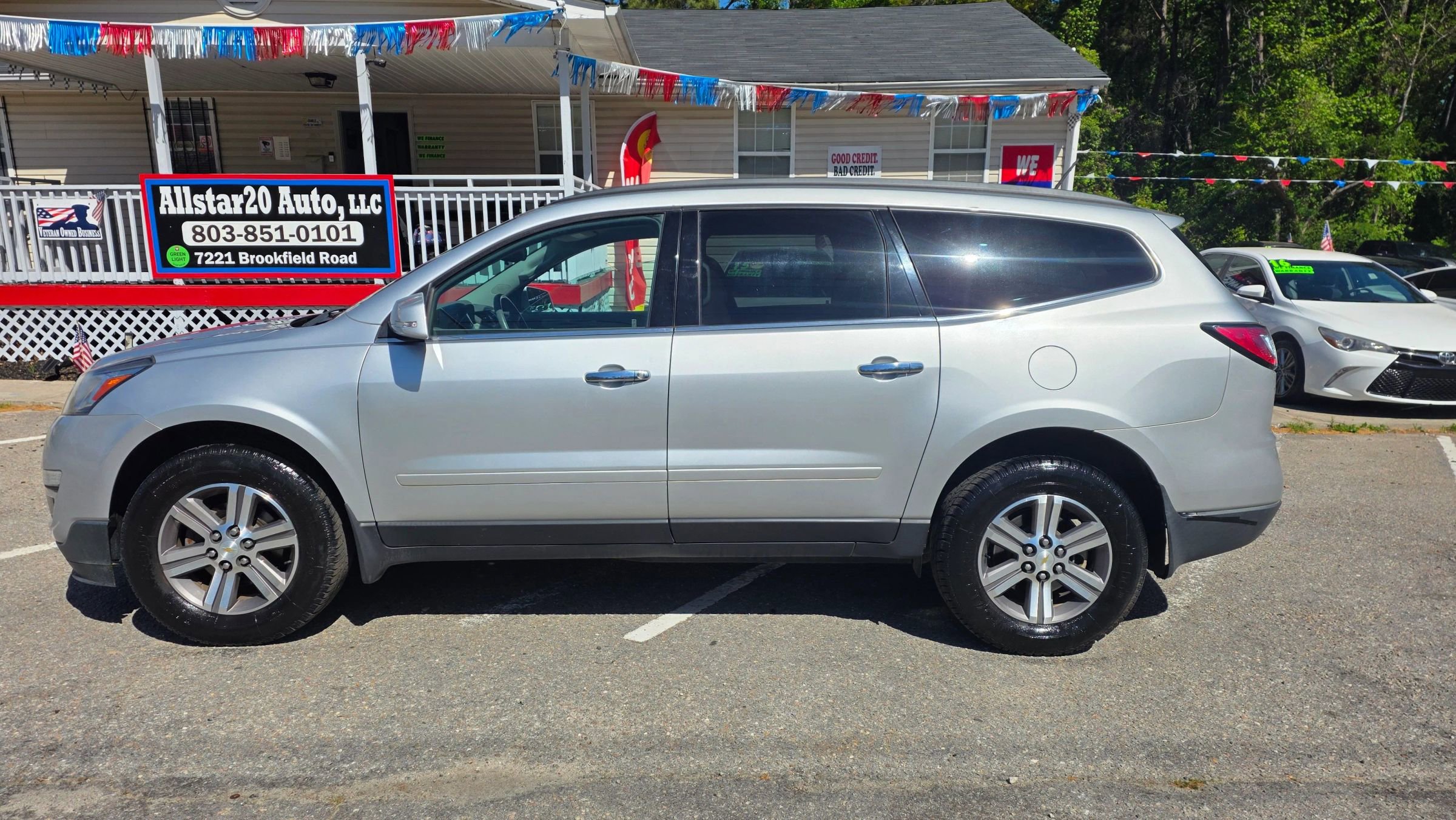 Used 2017 Chevrolet Traverse LT
