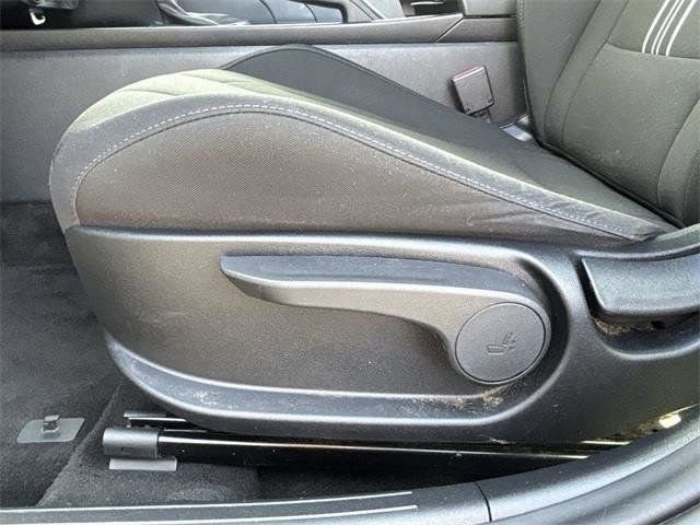 Used 2025 Hyundai Elantra Sport image 12