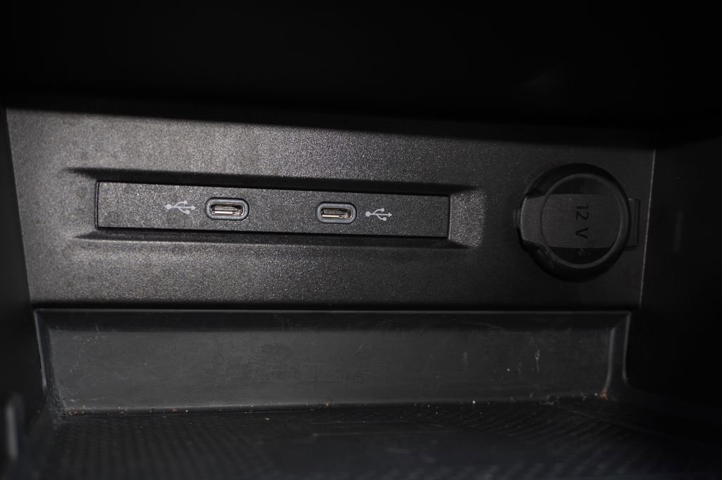 Used 2023 Volkswagen Taos SE image 18