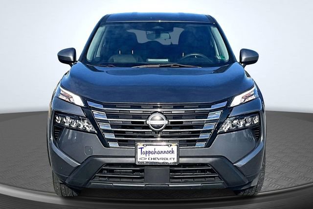 Used 2024 Nissan Rogue SV image 2