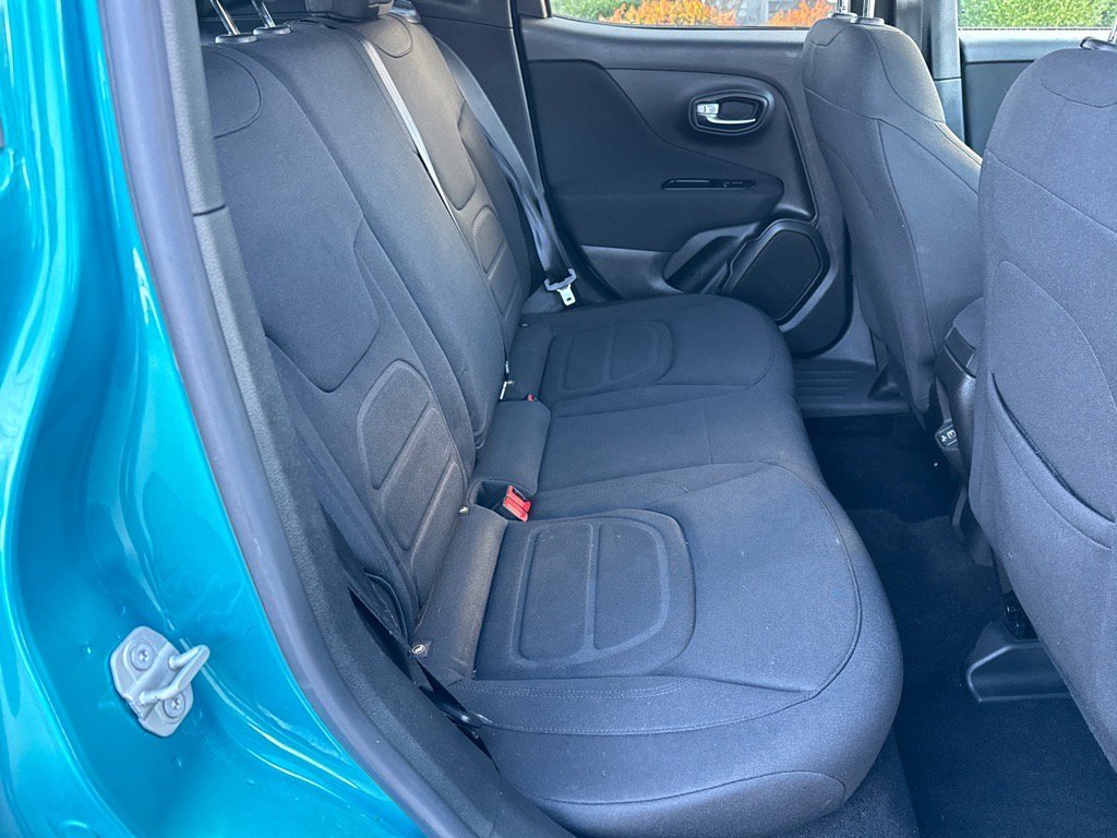 Used 2021 Jeep Renegade Latitude image 23