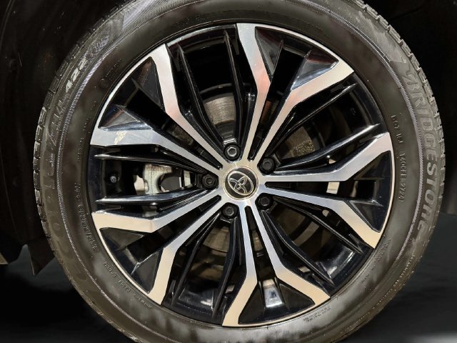 Used 2025 Toyota Crown Signia AWD/4WD image 35
