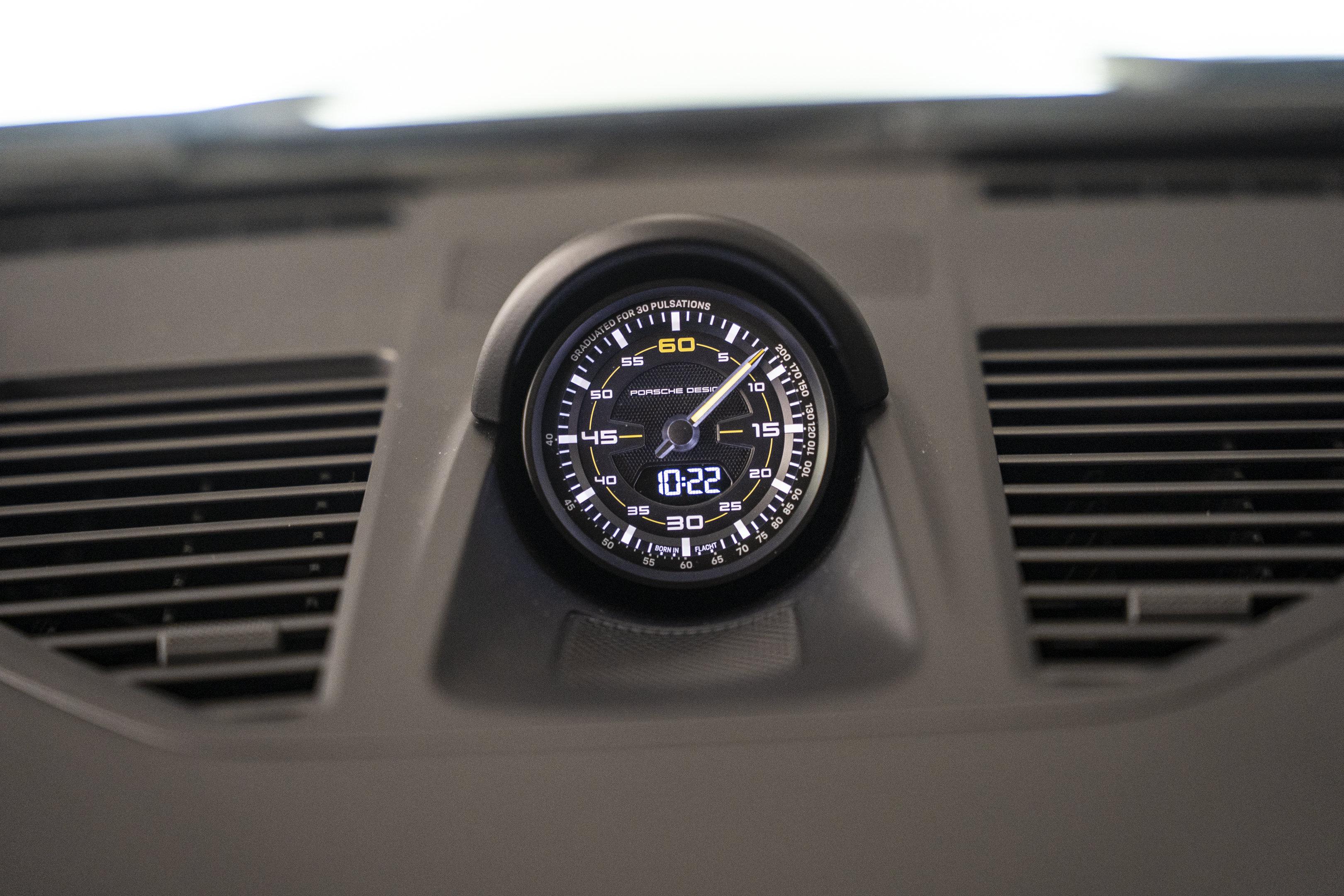 Used 2025 Porsche 911 GT3 RWD image 46