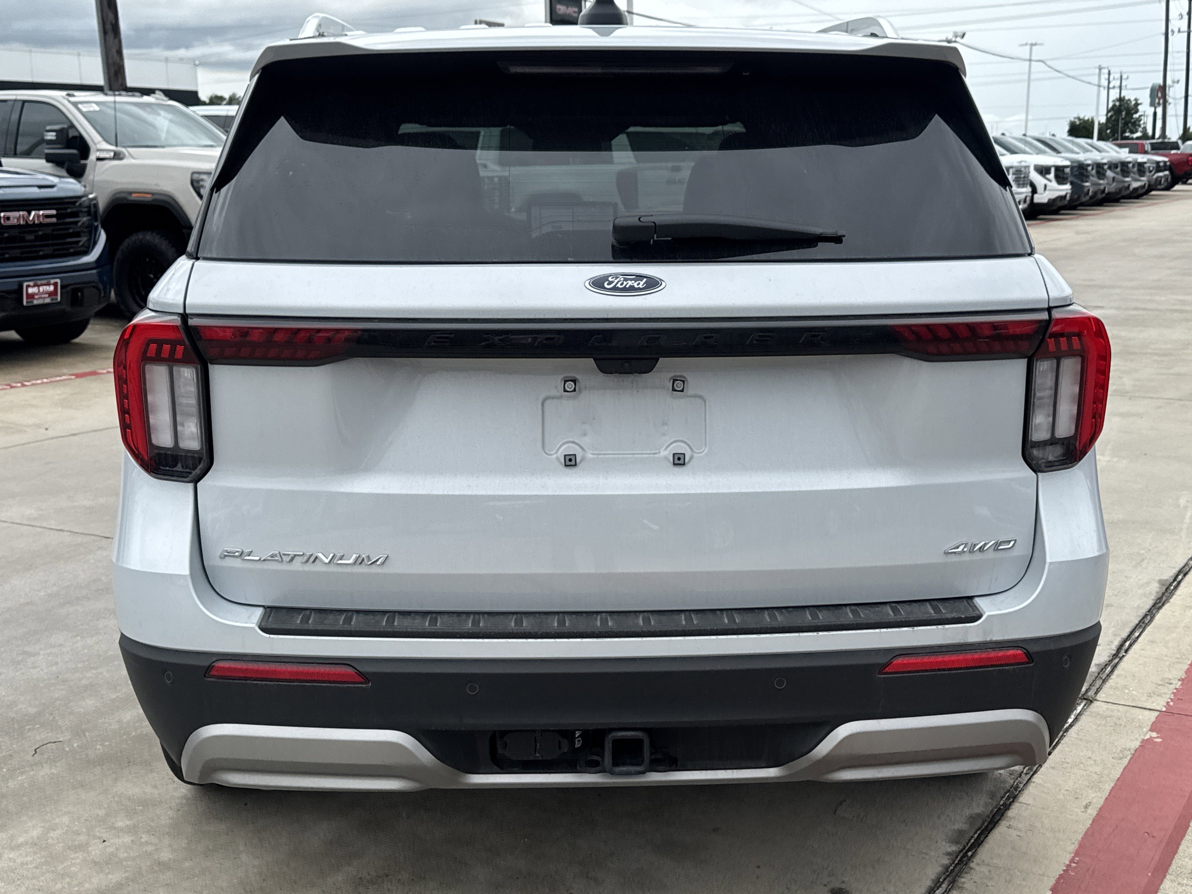 Used 2026 Ford Explorer Platinum w/ LUX Leather Package AWD/4WD image 11