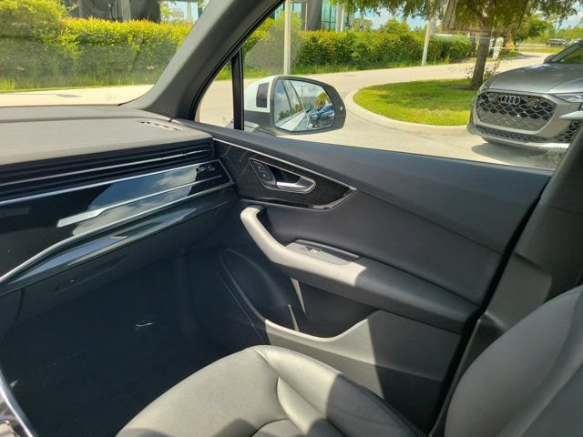Used 2023 Audi Q7 2.0T Premium Plus w/ Convenience Package AWD/4WD image 15
