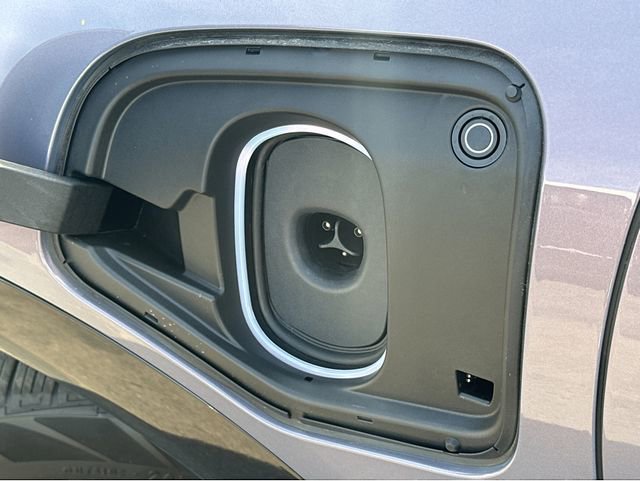 New 2026 Cadillac Optiq Luxury 1 image 4