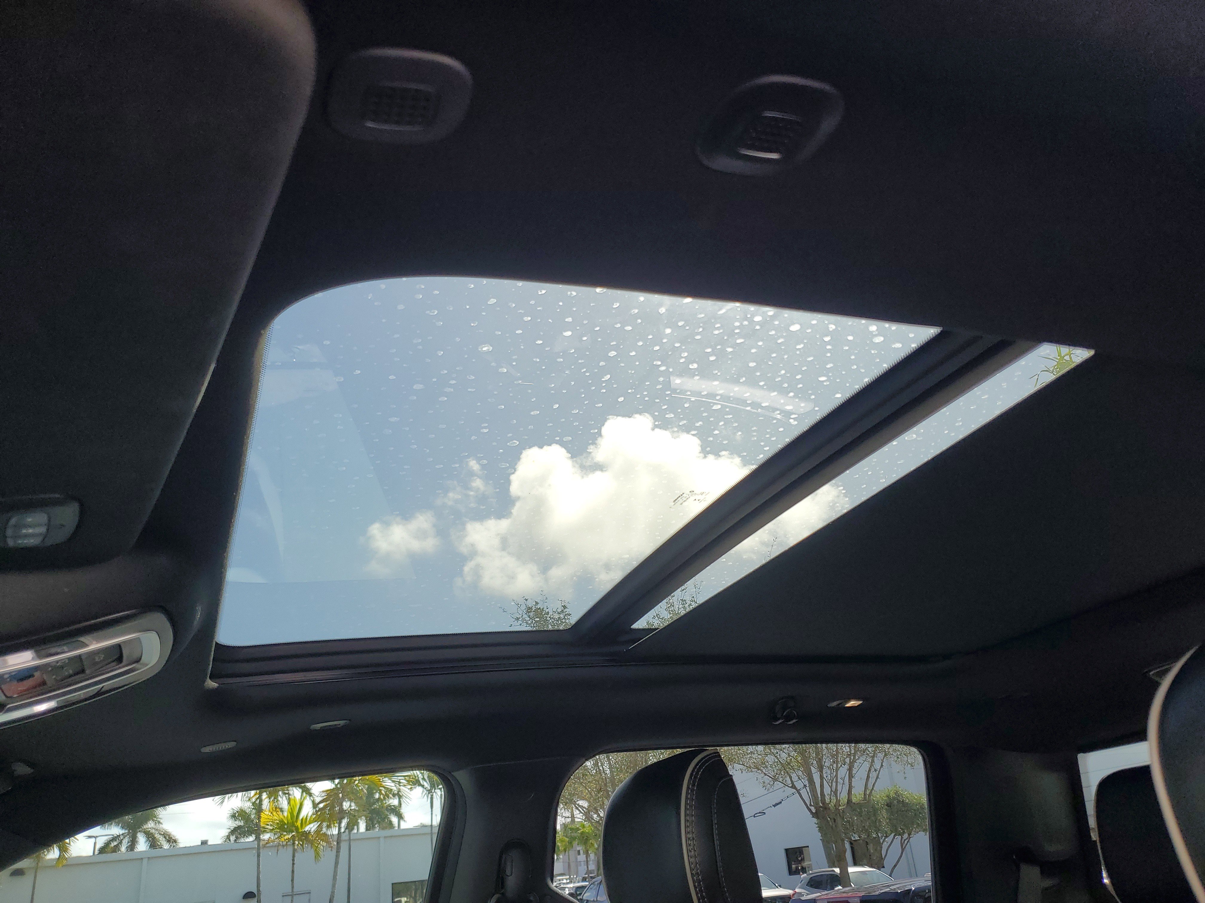 Used 2020 RAM 1500 Limited image 10