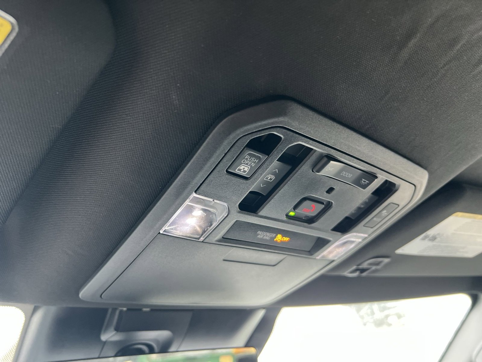 Used 2022 Toyota Tundra Platinum image 32