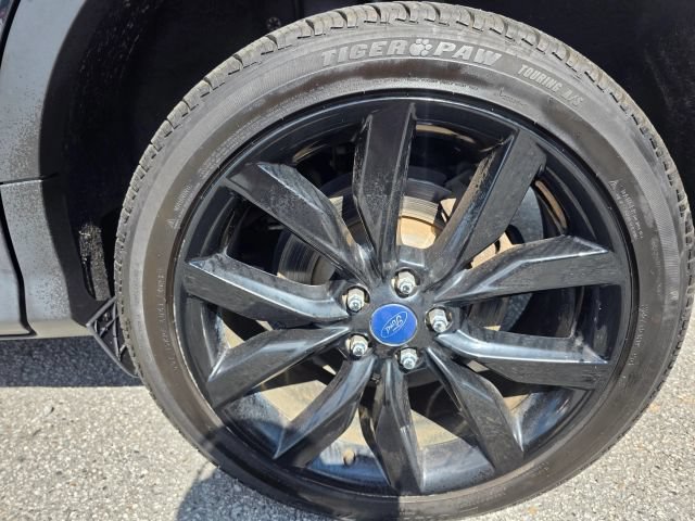 Used 2017 Ford Escape Titanium FWD image 10