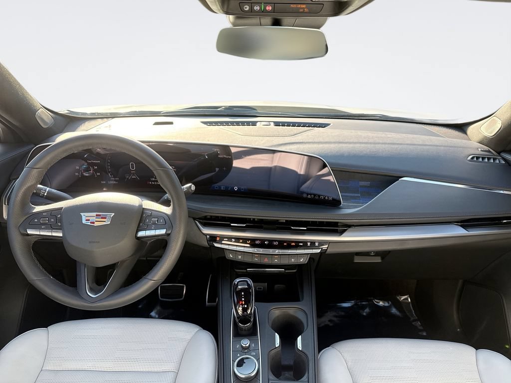Used 2024 Cadillac XT4 Sport FWD image 22