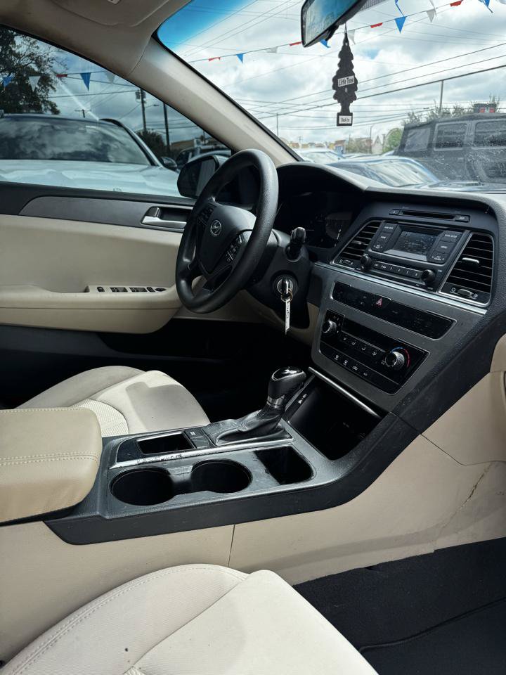 Used 2015 Hyundai Sonata SE FWD image 18