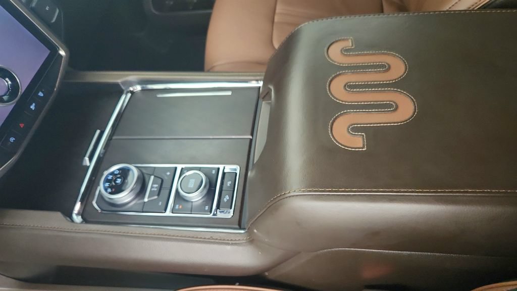 Used 2024 Ford Expedition Max King Ranch AWD/4WD image 17