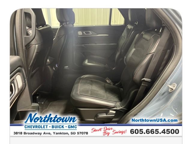 Used 2025 Ford Explorer ST image 26