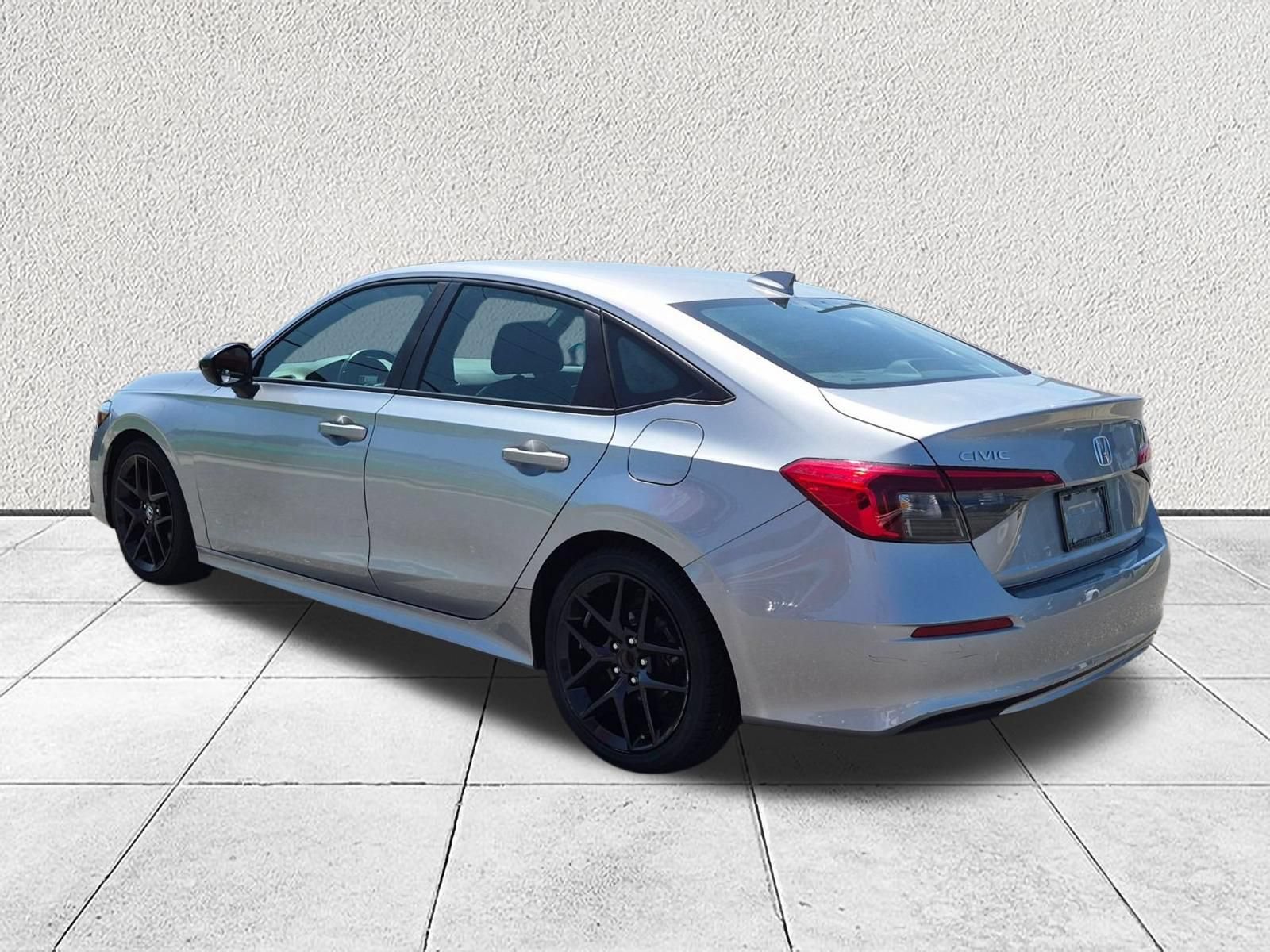 Used 2023 Honda Civic Sport image 5