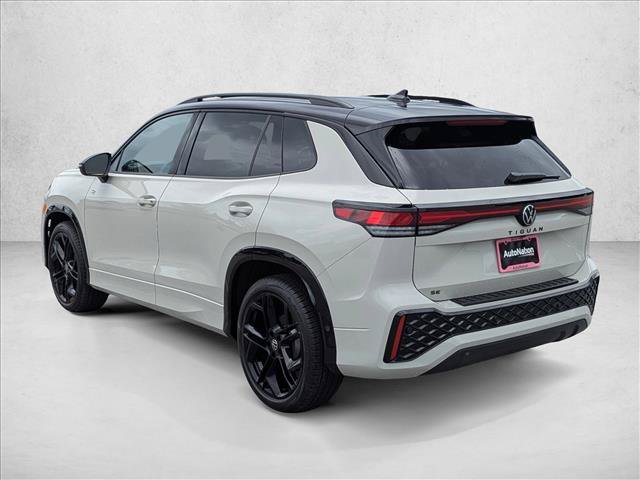New 2026 Volkswagen Tiguan SE R-Line FWD image 7