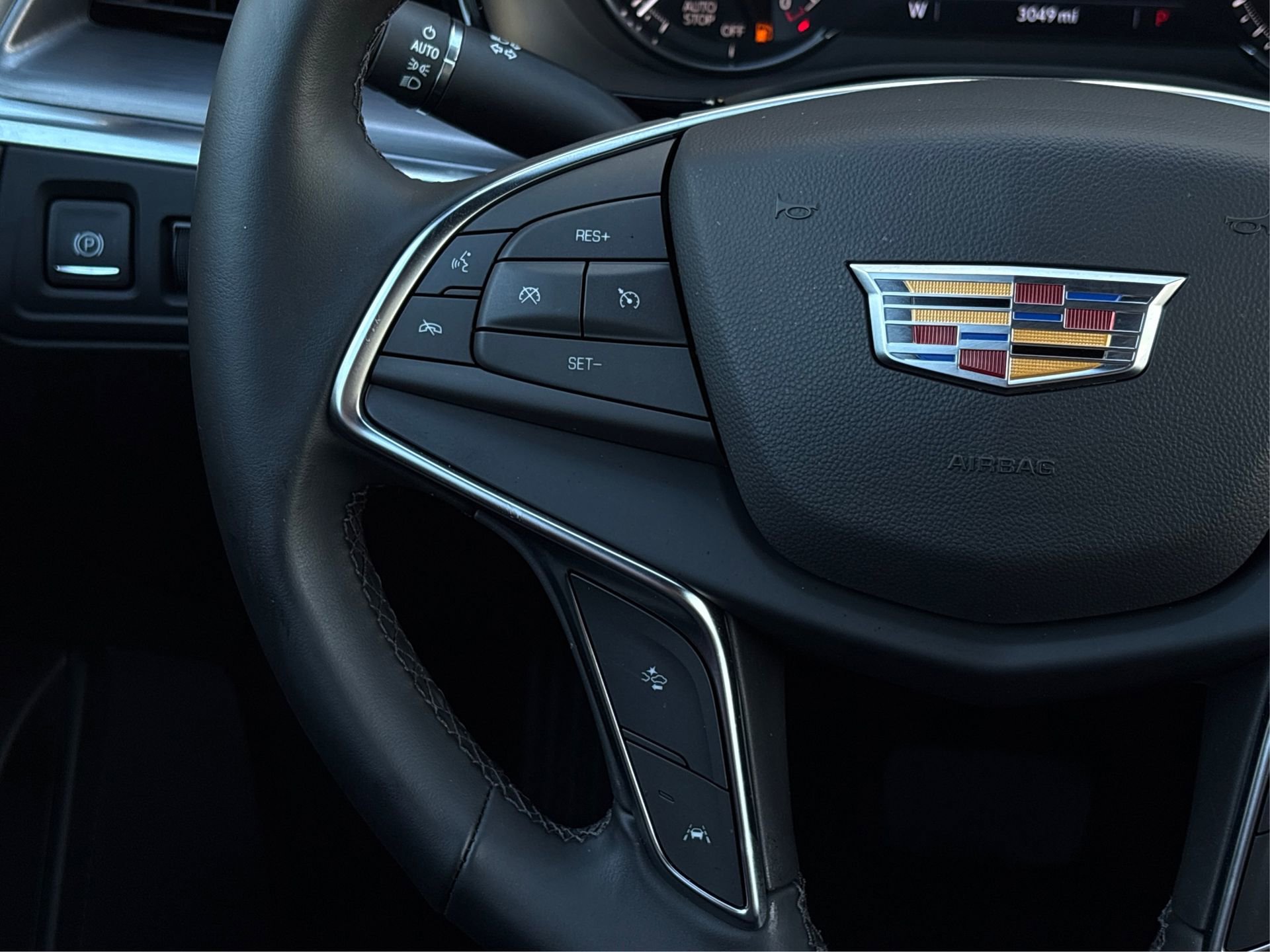 New 2025 Cadillac XT5 Luxury image 28