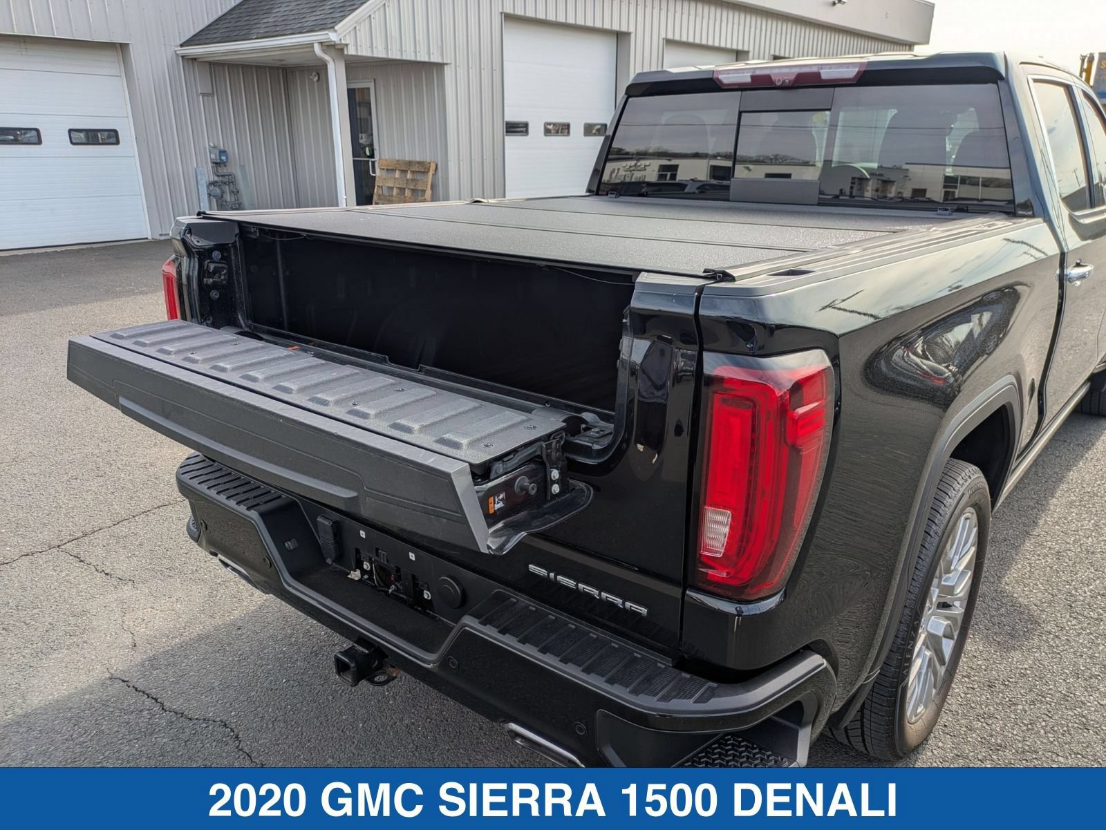 Used 2020 GMC Sierra 1500 Denali w/ Denali Ultimate Package AWD/4WD image 35