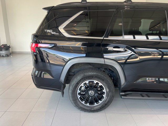 Used 2023 Toyota Sequoia Limited w/ TRD Off-Road Package AWD/4WD image 9