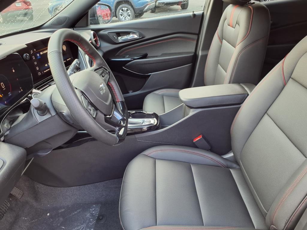 New 2025 Chevrolet Trax RS w/ Driver Confidence Package image 11