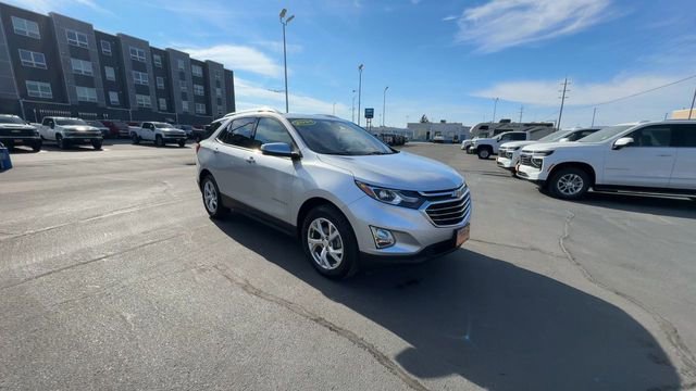 Used 2021 Chevrolet Equinox Premier image 2