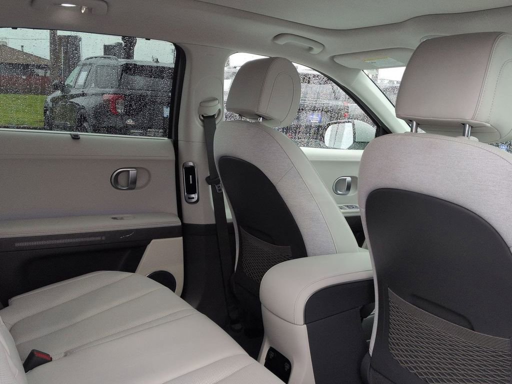 Used 2024 Hyundai Ioniq 5 Limited image 30