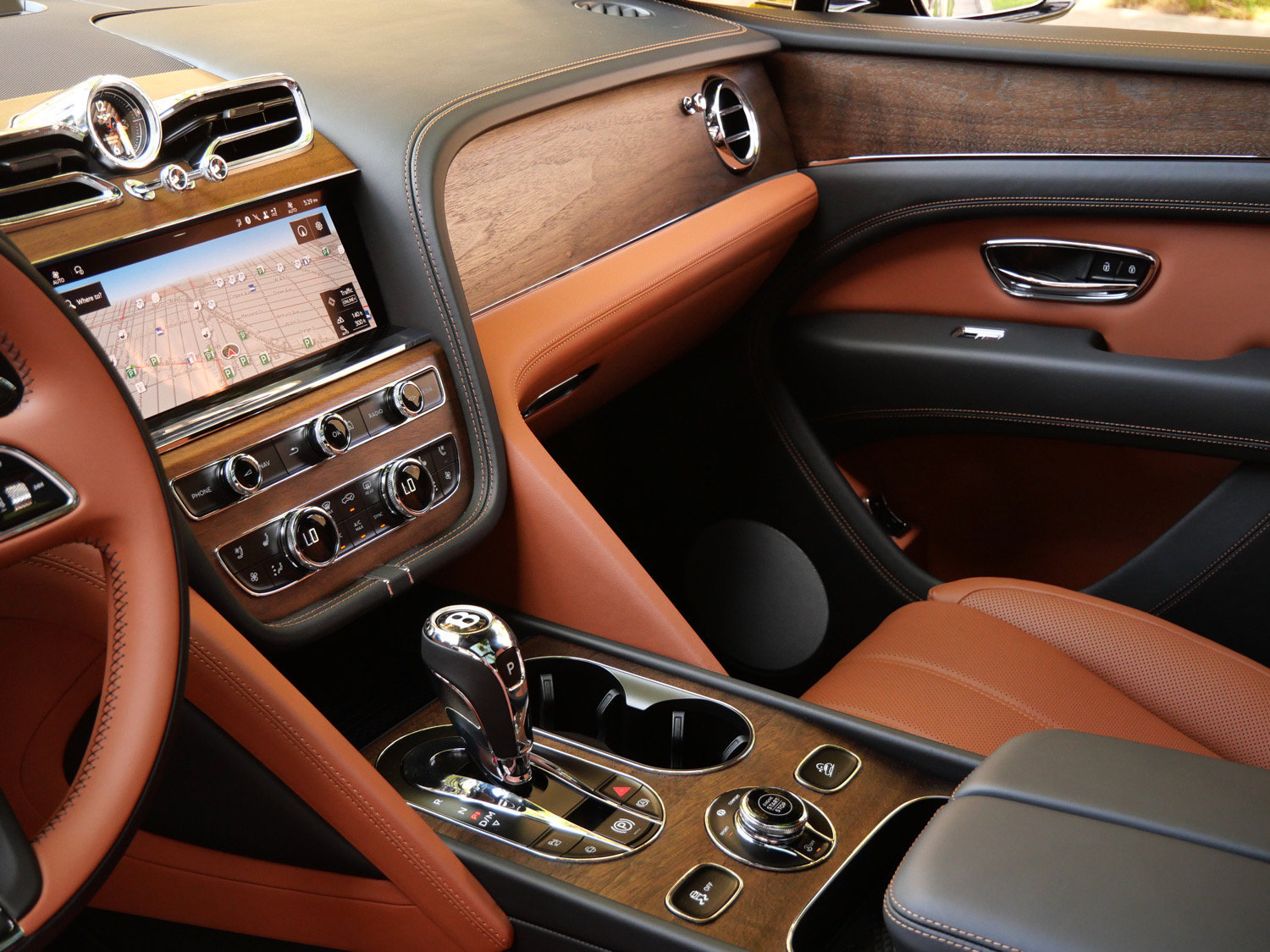 New 2026 Bentley Bentayga AWD/4WD image 14