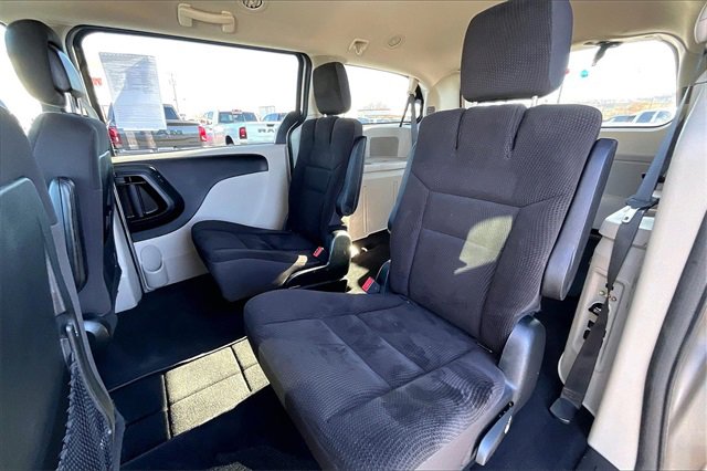 Used 2017 Dodge Grand Caravan SE w/ Power Window Group image 27
