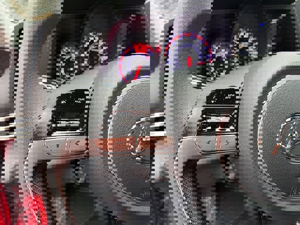 Certified 2022 Hyundai Elantra SEL image 19