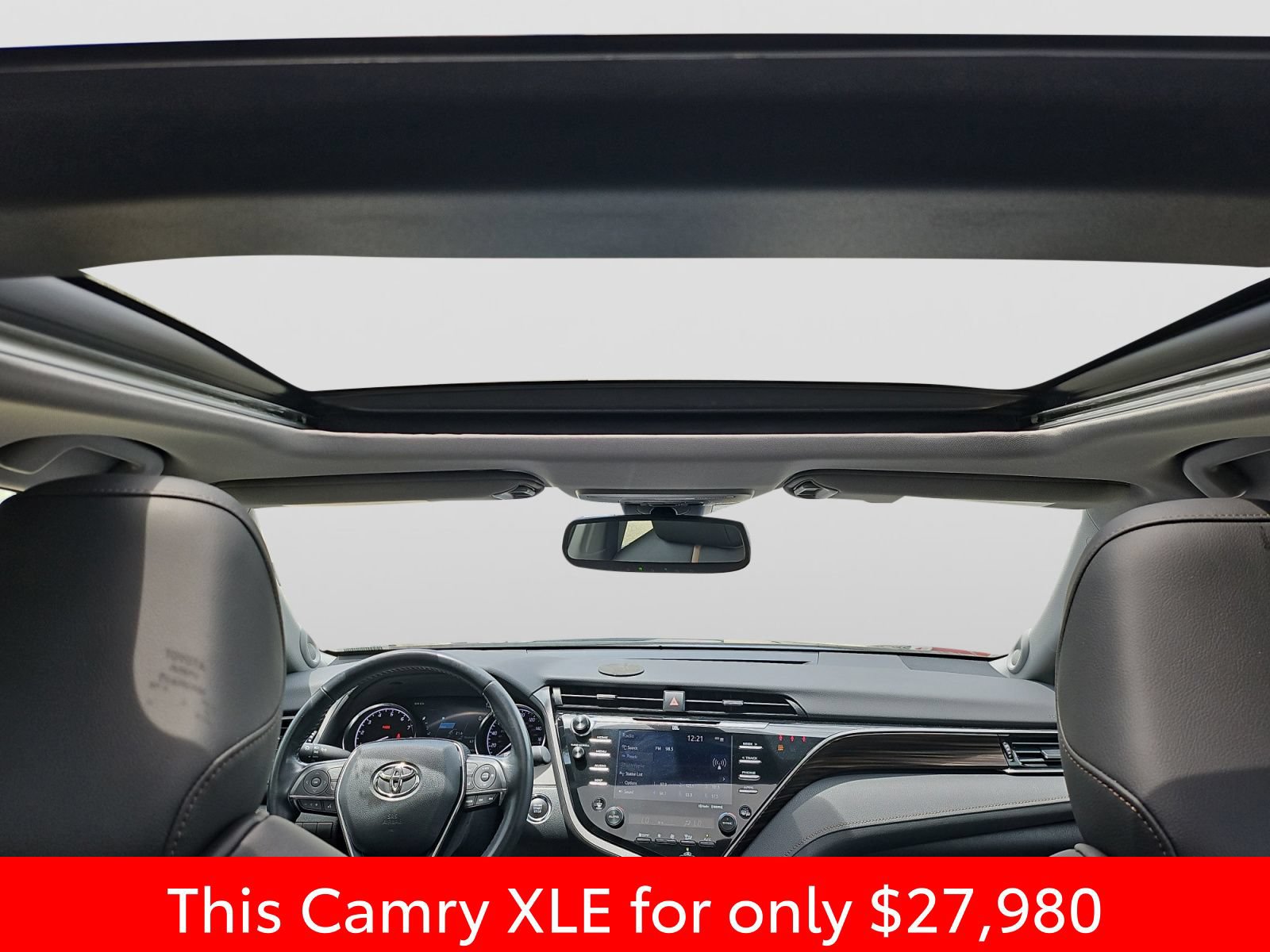 Used 2020 Toyota Camry XLE FWD image 39