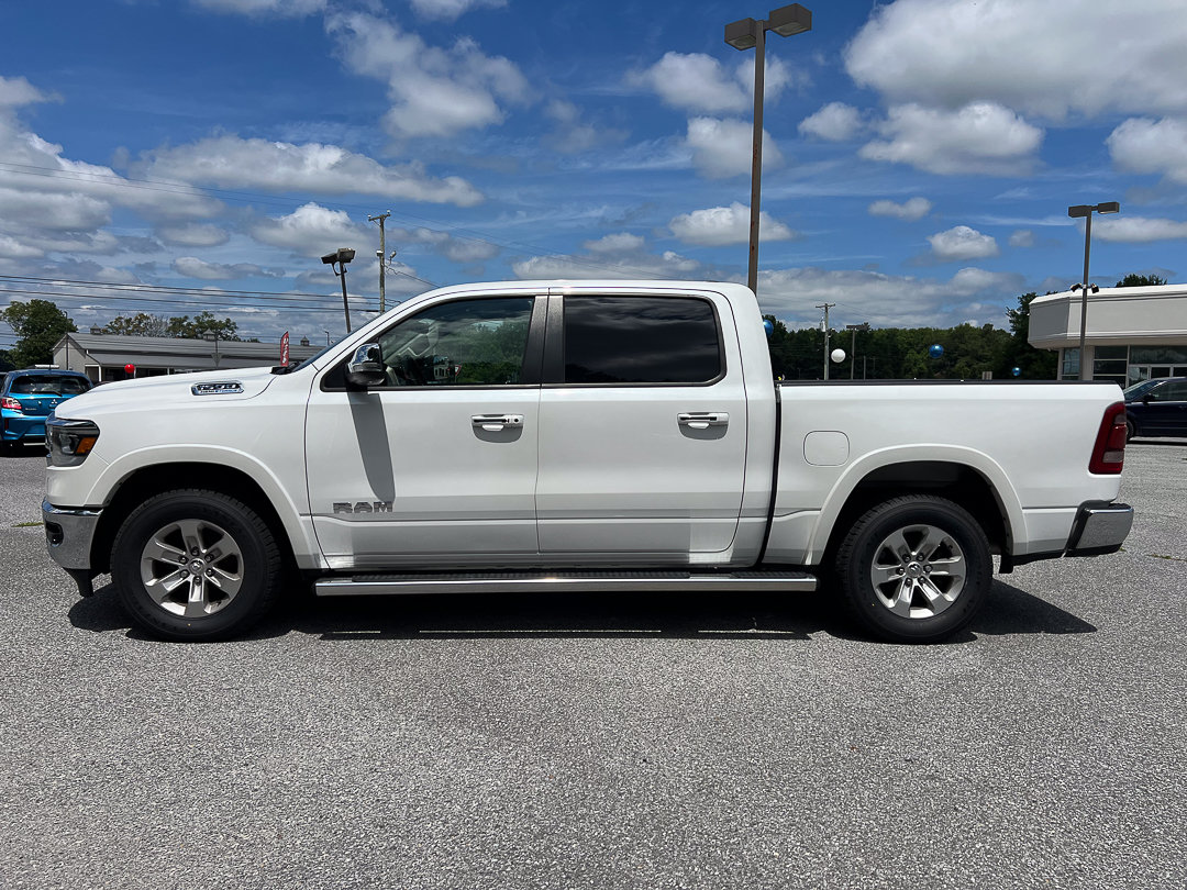 Used 2022 RAM 1500 Laramie AWD/4WD image 2