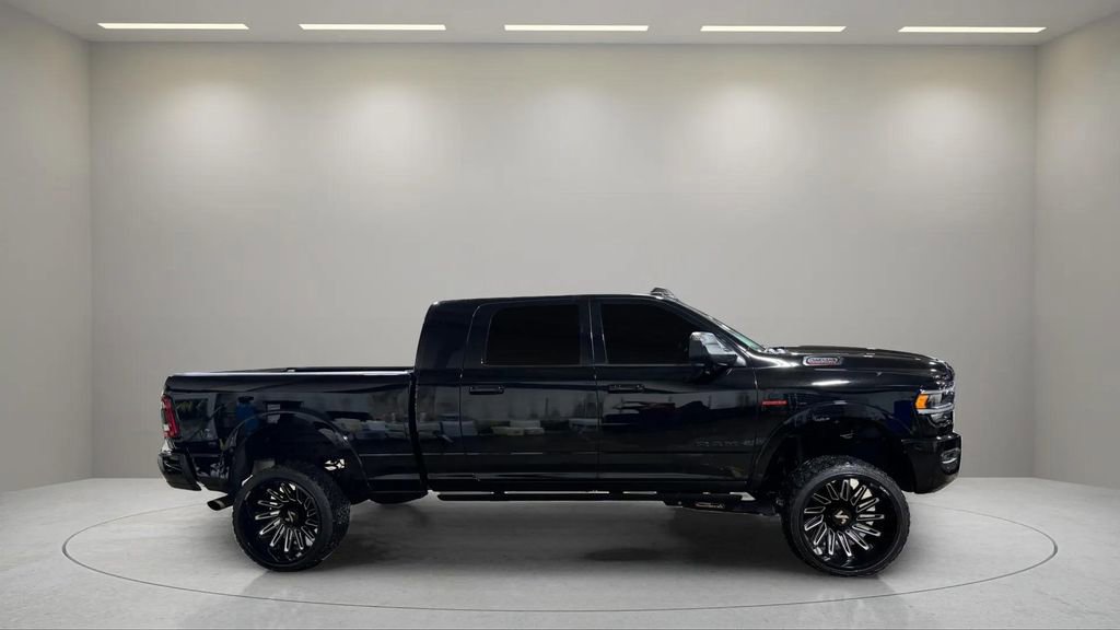 Used 2022 RAM 2500 Laramie image 2