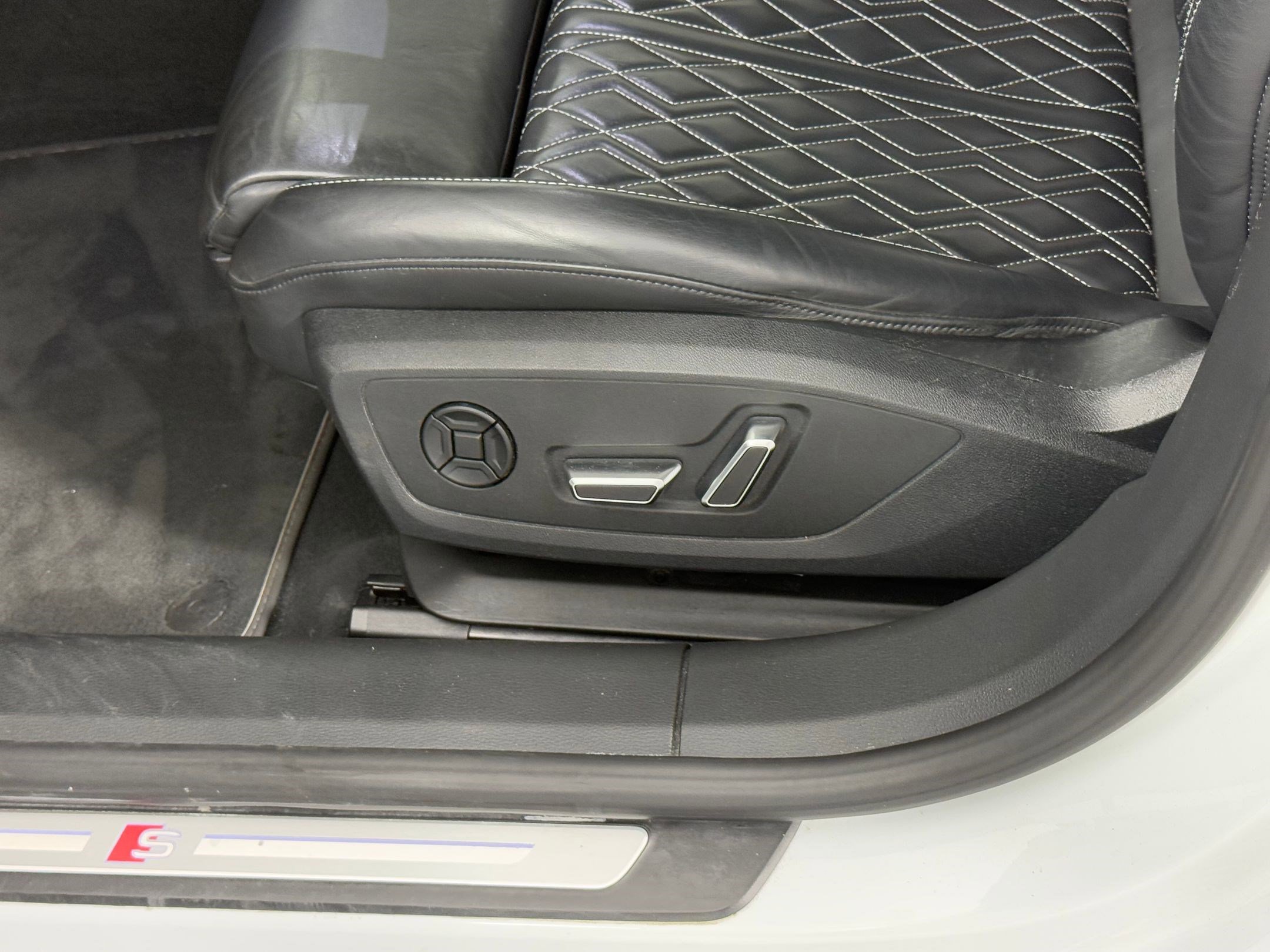 Used 2021 Audi S7 Prestige w/ Prestige Package image 14