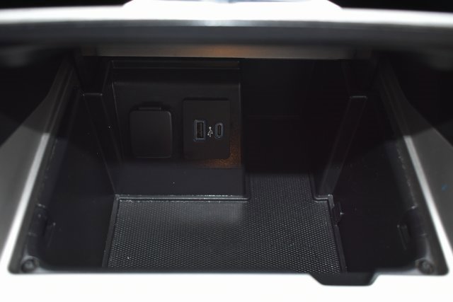 Used 2020 Ford Explorer XLT w/ Equipment Group 202A image 29