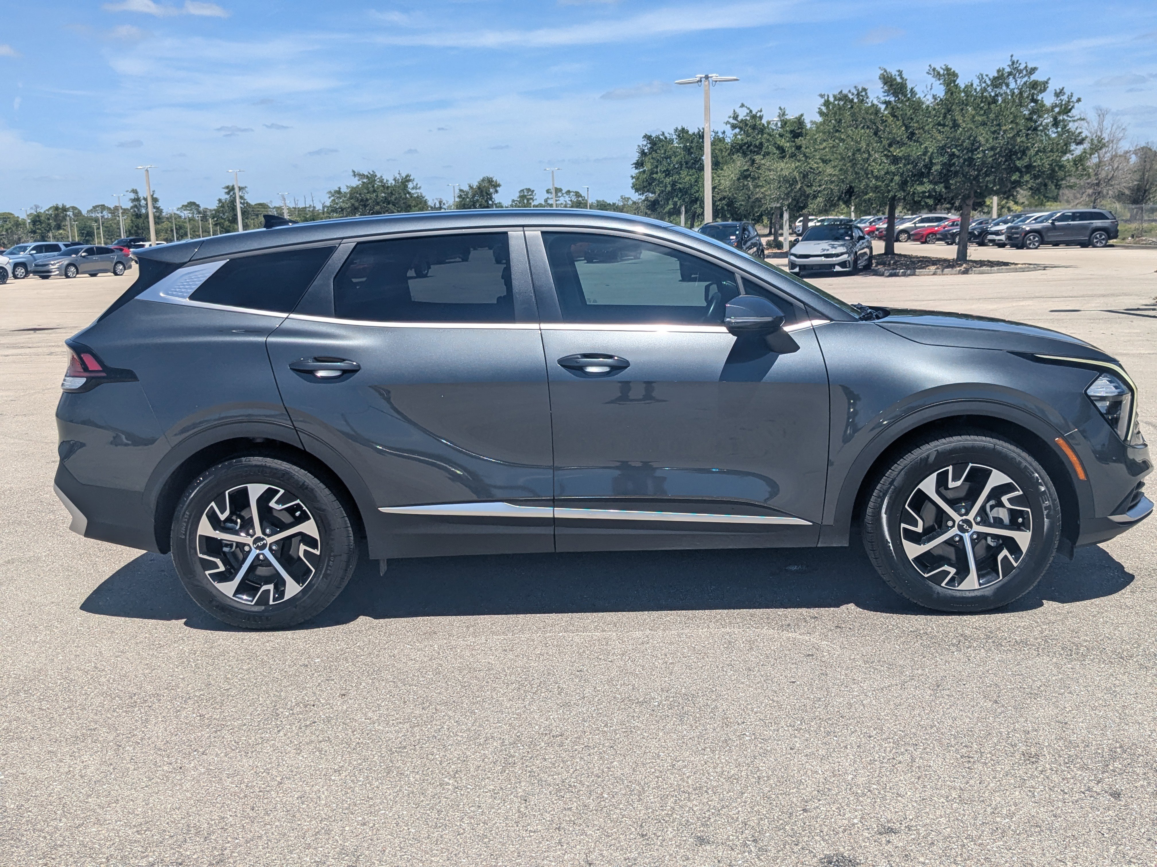 Certified 2023 Kia Sportage EX image 3