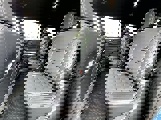 New 2026 Chevrolet Traverse LT w/ Midnight/Sport Edition image 14